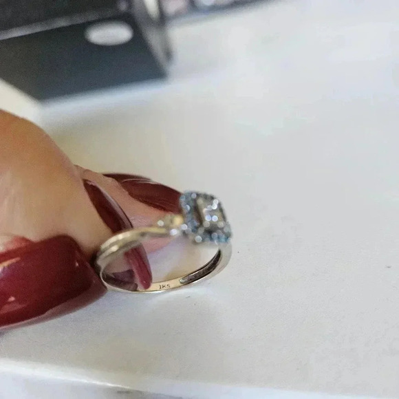 Littman Jewelers Blue and White Diamond 10k White Gold Ring Size 6.5 - Picture 9 of 9